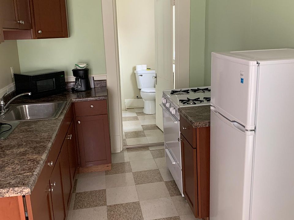 2nd image of 238 Capital Ave NE #5