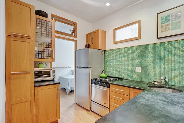 Rented by Bond New York | media 4