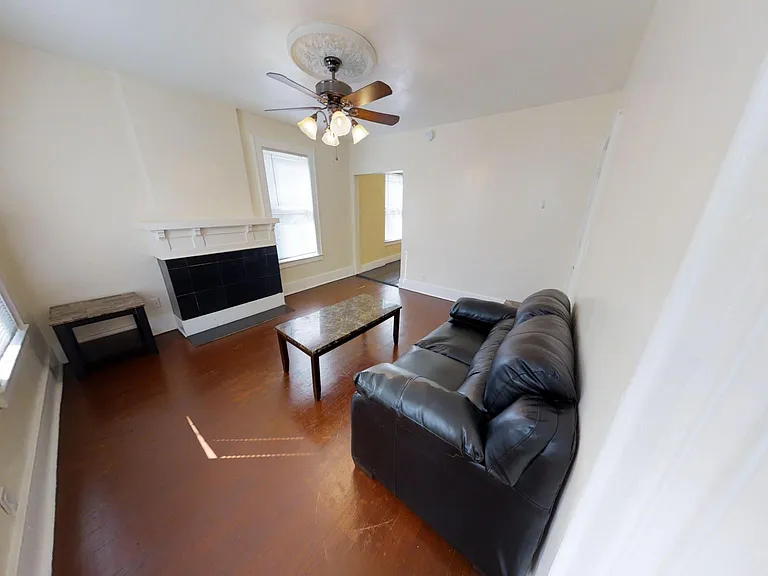 1929 E Genesee St #6 — Photo 3