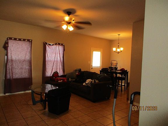 2nd image of 1106 Parkway Trlr