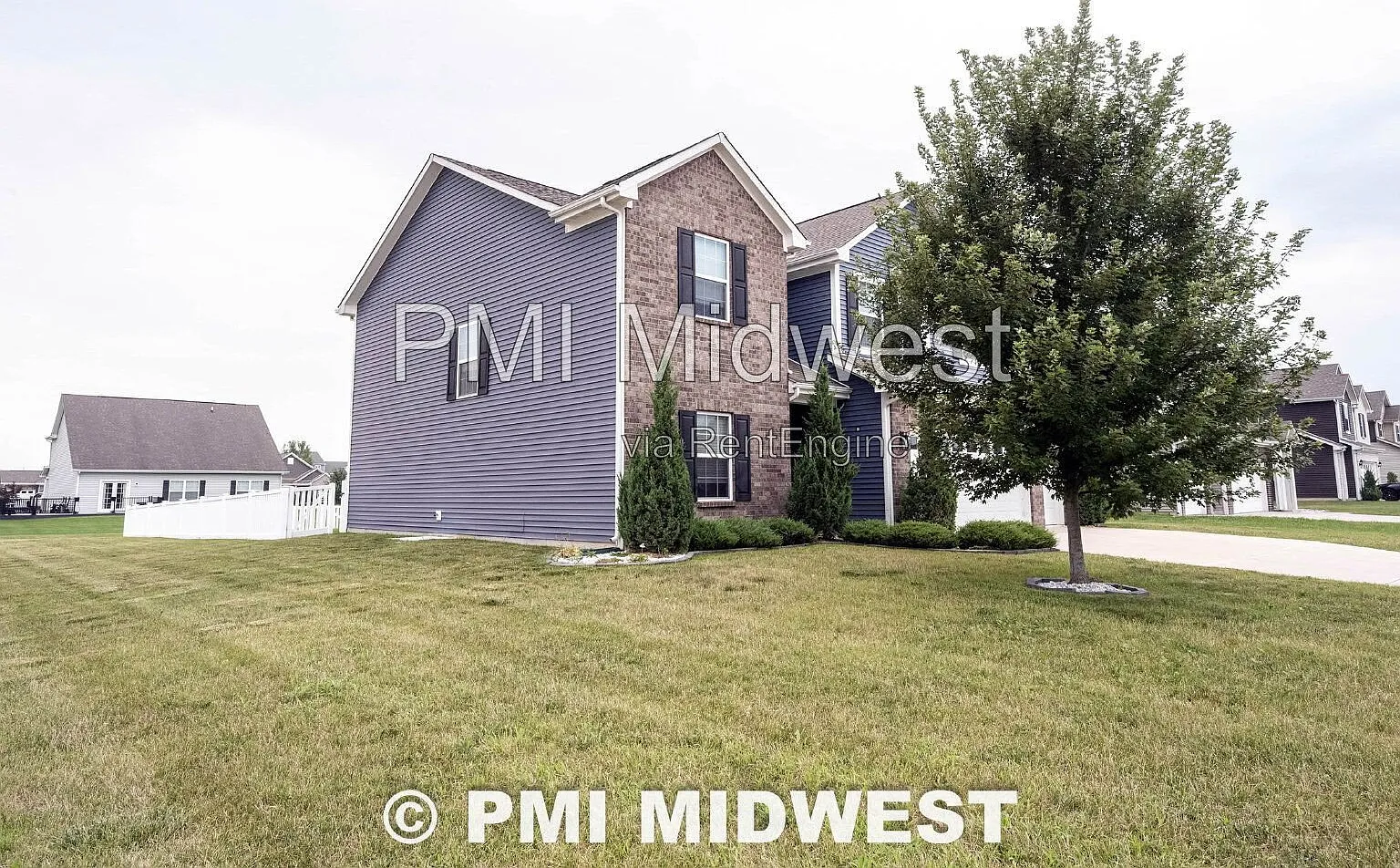4 bed, 2390 sqft, $2,595 — Photo 2