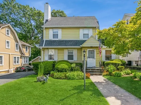 72 Lockwood Avenue, Bronxville, NY 10708
