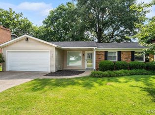 312 El Paso Dr, Belleville, IL 62221