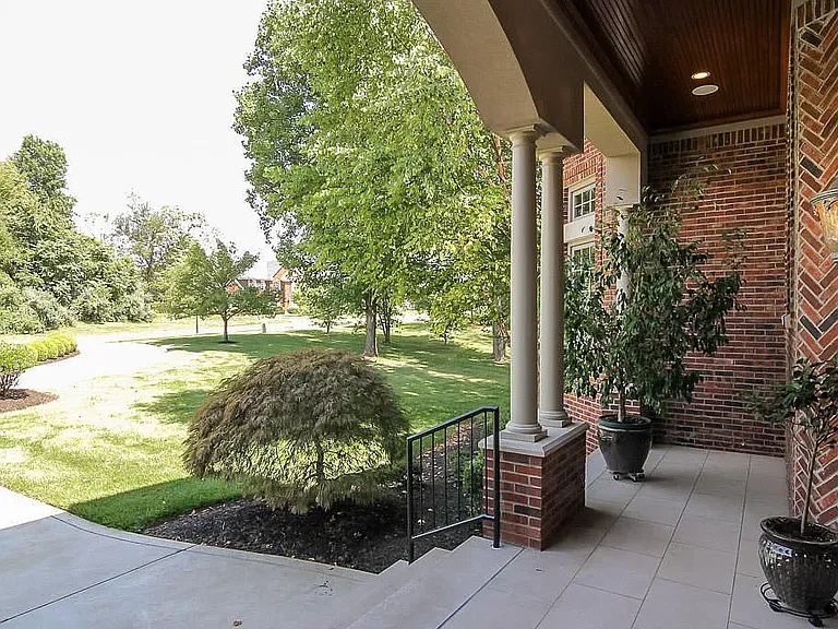 13204 Longwood Ln — Photo 4