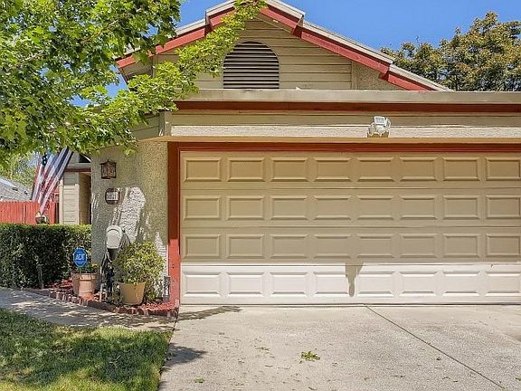 2nd image of 4525 Galbrath Dr