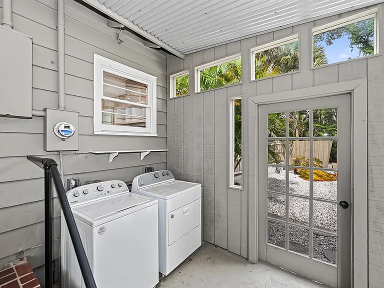 1010 Virginia Dr — Photo 44
