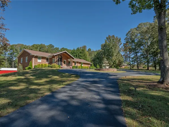 351 Belcher St, Inman, SC 29349