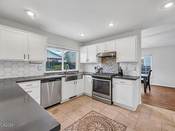 3rd image of 17725 Gingko Ct