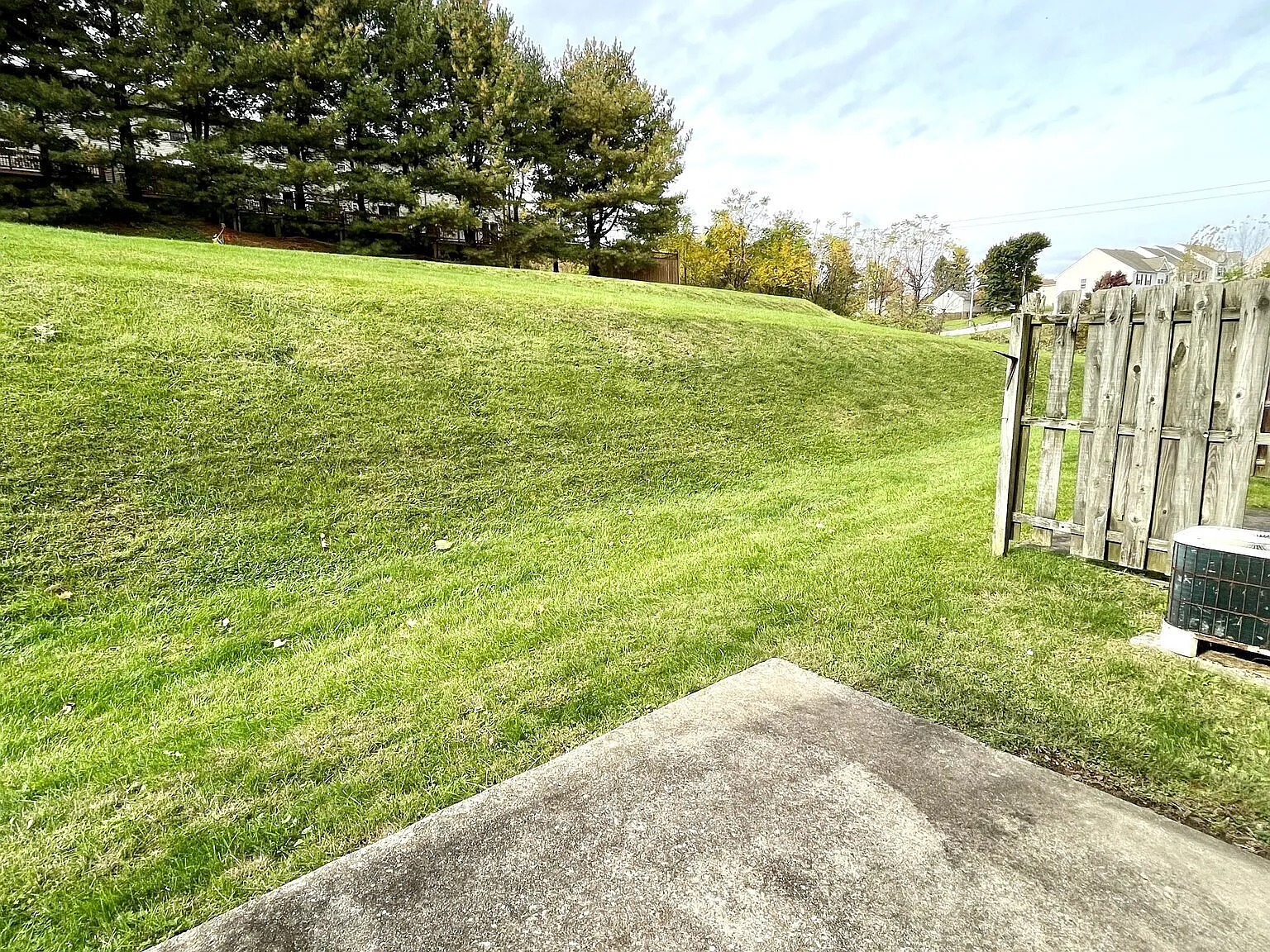 Spacious 2-BR Townhome in Dallastown School District! W/D Hookup & Basement! — Photo 3