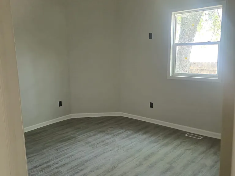 2329 Prospect St — Photo 5