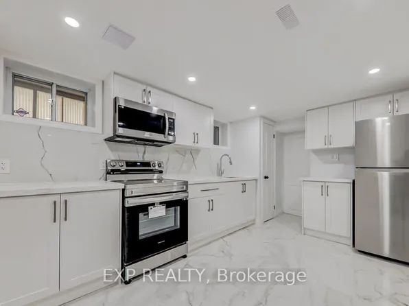 45 Blaisdale Rd #Basement, Toronto, ON M1P 1V9
