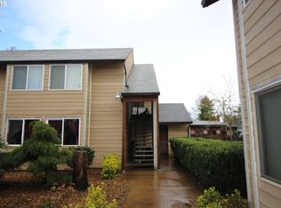 1060 Park Ave APT A6, Woodburn, OR 97071