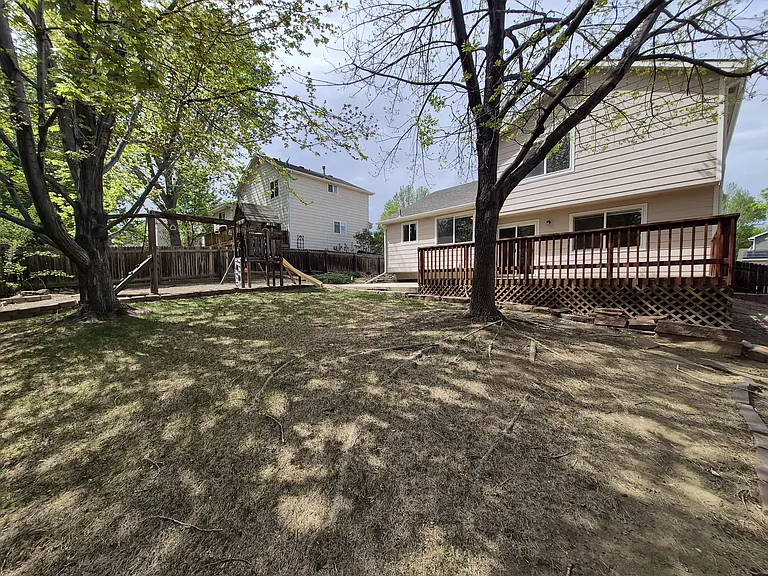 427 Hudson Ct — Photo 11