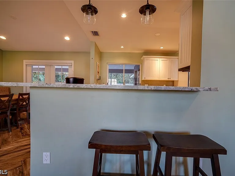 8831 Banyan Cove Cir — Photo 6