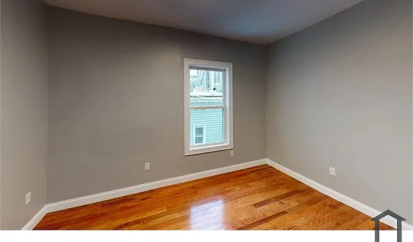 16 Gaston St #2R — Photo 5