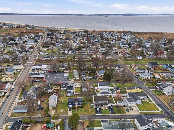 5th image of 710 Cambridge Ave