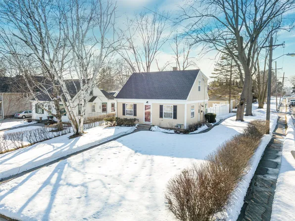 531 N Webster St, Port Washington, WI 53074