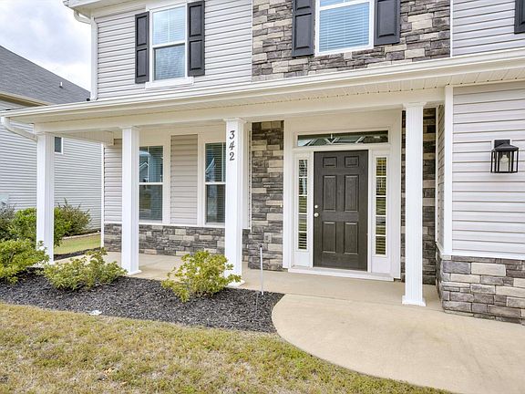 4th image of 342 Windsor Drive