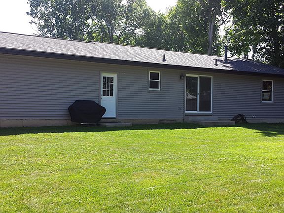 3rd image of 647 E Cass St