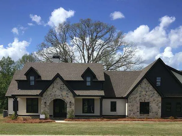 728 Lake Circle Rd, Buchanan, GA 30113