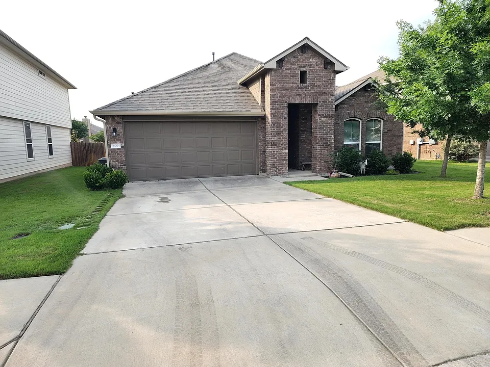 109 Bastian Ln