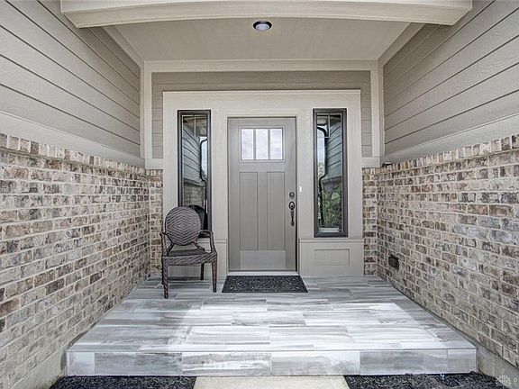 3rd image of 509 Flagstone Way