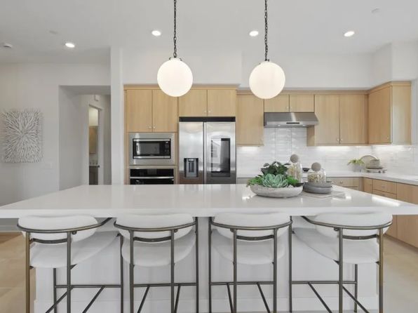27227 Diamond Peak Ln #101, Valencia, CA 91381