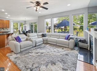 865 Garden Ct, Easton, PA 18040