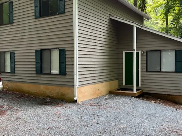 1521 Partridgeberry Rd #A, Chapel Hill, NC 27516