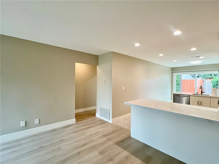 724 N Morgan St #A — Photo 13