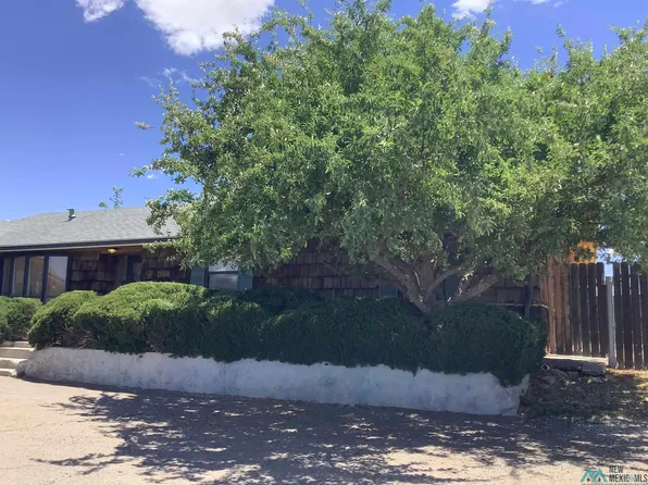 1609 Helena Dr, Gallup, NM 87301