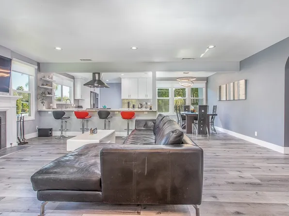 1207 Greenacre Ave, West Hollywood, CA 90046