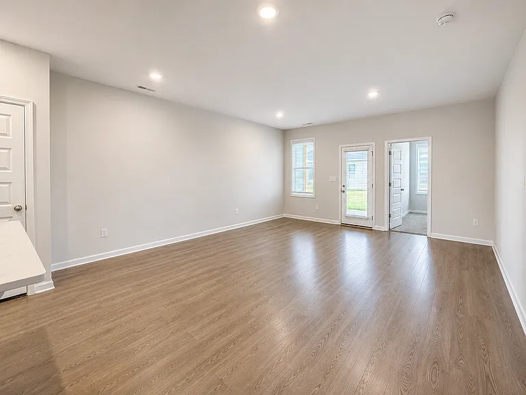 315 Sandpiper St — Photo 5