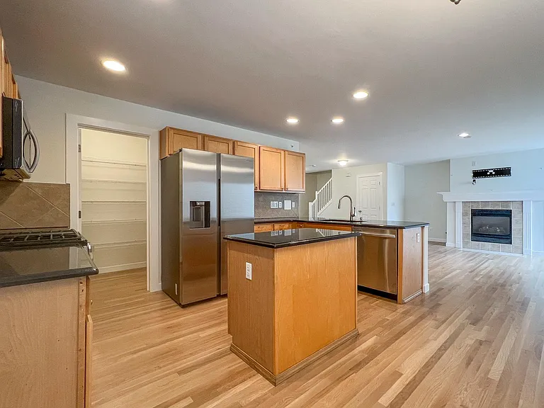 Spacious Kitchen with Granite countertops.