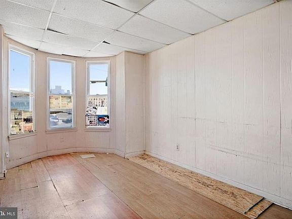 5th image of 1820 E Lehigh Ave
