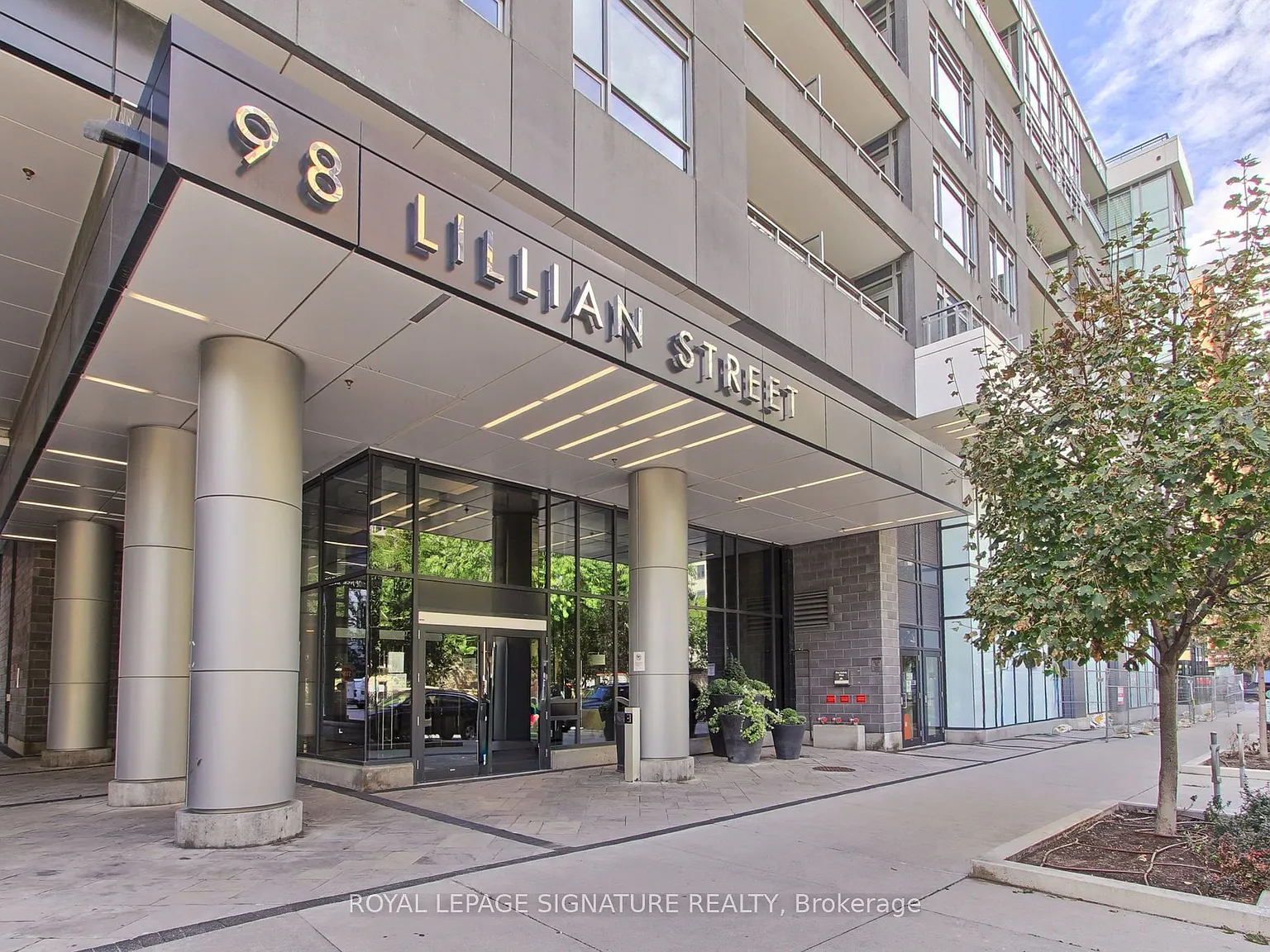 98 Lillian St — Photo 3