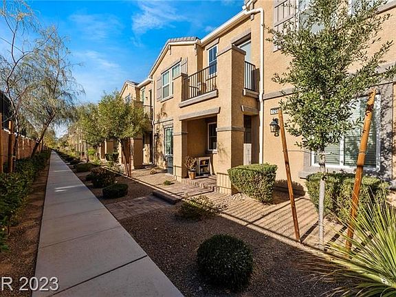 3rd image of 1299 Raritan Pl