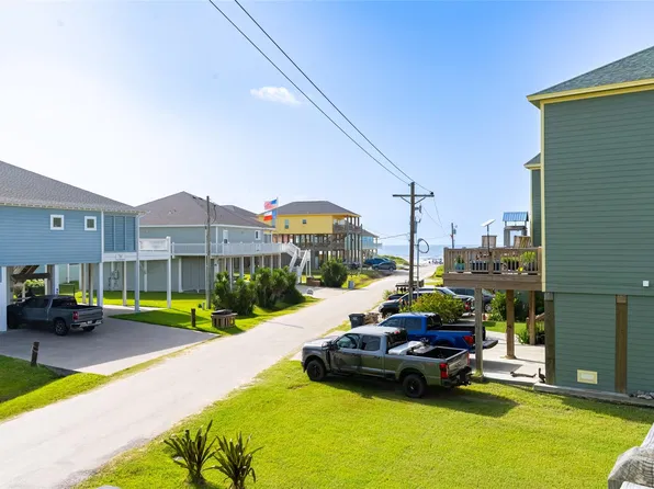 975 S Redfish, Crystal Beach, TX 77650