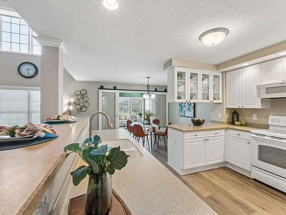 4th image of 4769 Saint Andrews Dr #8