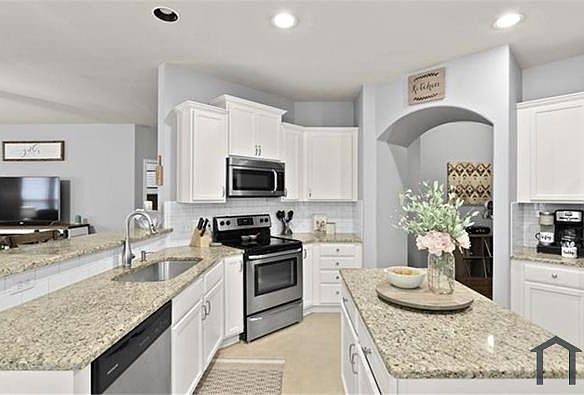 1st image of 2925 Pecan Grove Dr