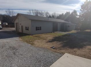 1909 Five Oaks Ln, Maryville, TN 37801