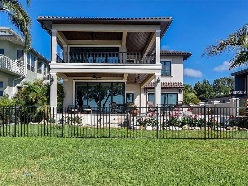 1st image of 815 N Bayshore Dr