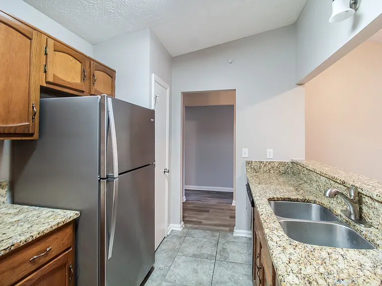 5649 La Fleur Trl — Photo 9