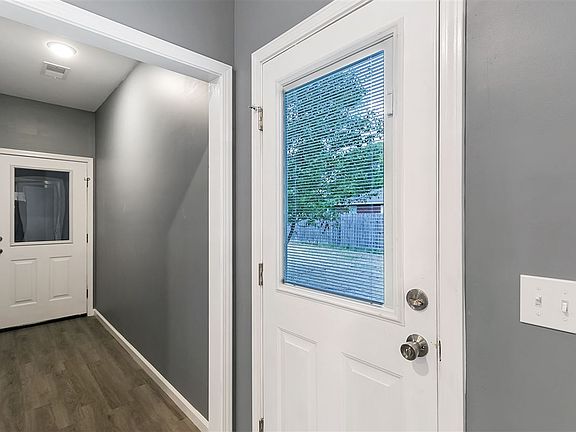 5th image of 215 Cromwell St Lot 11