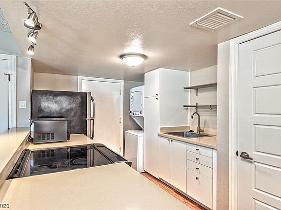 5th image of 1400 Lorilyn Ave Unit 2