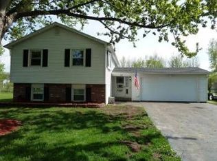35 Highview Dr, Hamlin, NY 14464