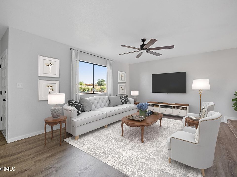 1st image of 713 W 10TH Street