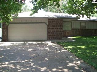 1456 N Dover Rd, McPherson, KS 67460