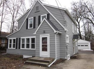 921 Homecrest Ave, Kalamazoo, MI 49001