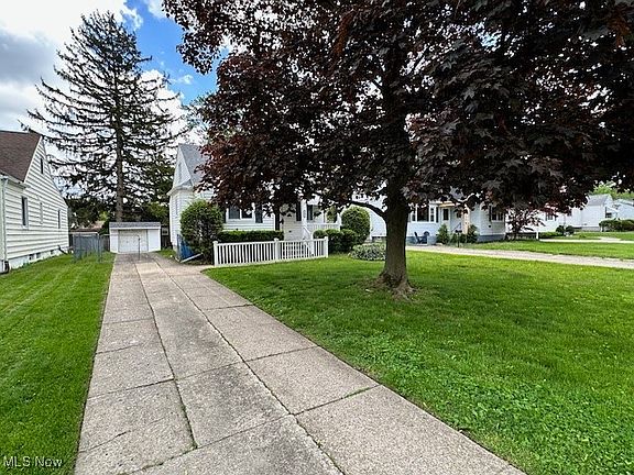 3rd image of 5111 Lucydale Ave